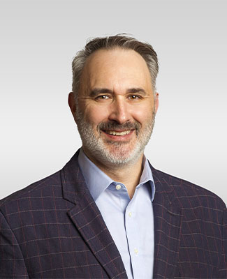 Headshot of Derek Thielmann